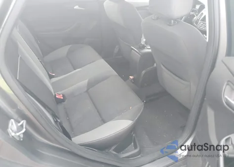 2013 Ford Focus Se z USA, uszkodzony, nr VIN 1FADP3F22DL317652